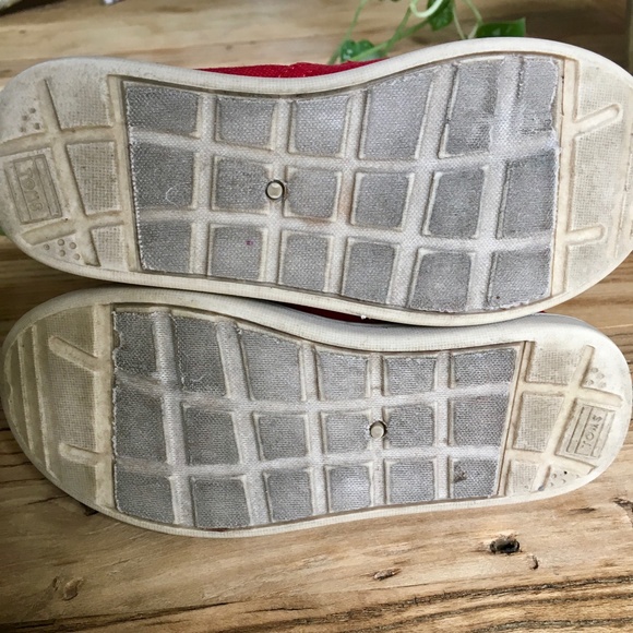 Bright tomato red Toms shoes - Picture 4 of 4